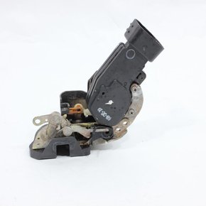 FECHADURA ELÉTRICA PORTA TRAS LE HILUX SW4 98/04 USADO (220)